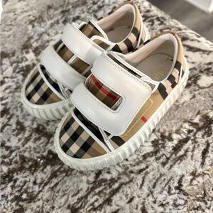 Burberry Plaid Velcro Kids Sneakers in Beige, White and Black
